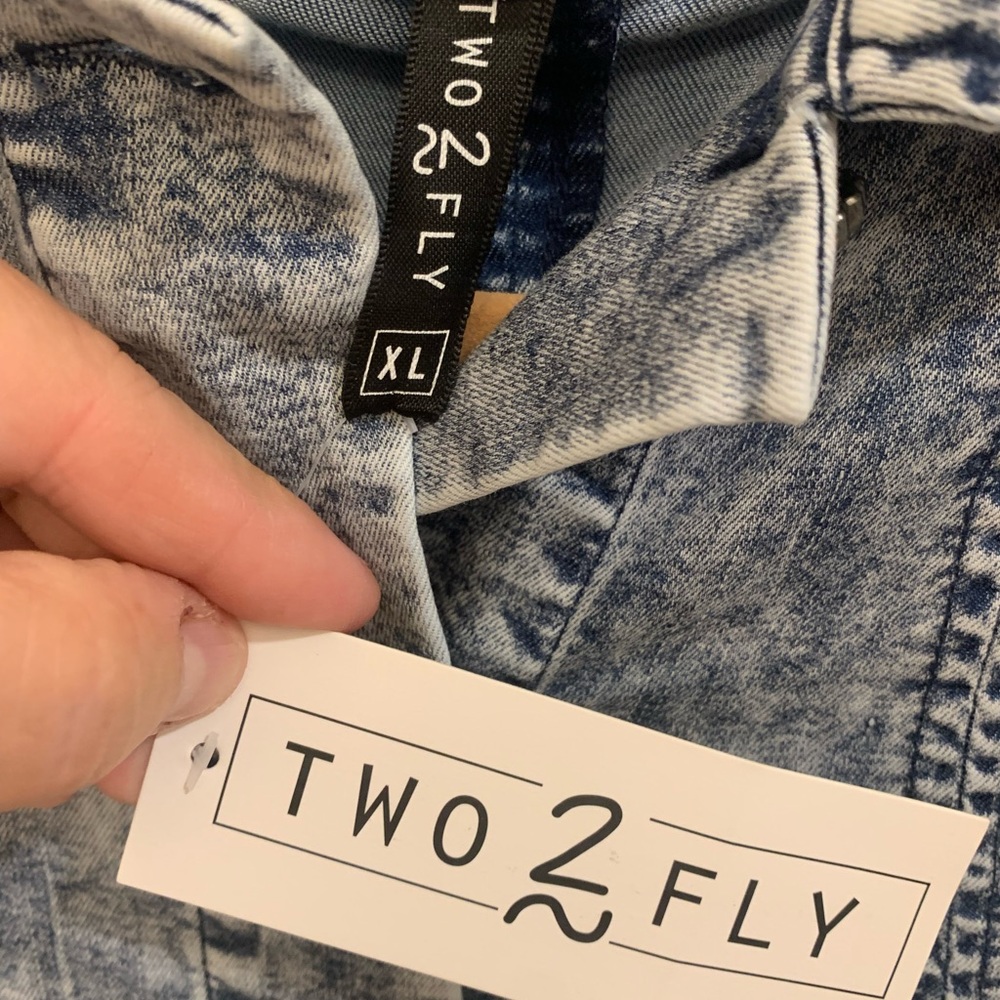 Denim Button-Up Jacket - Picture 5 of 6